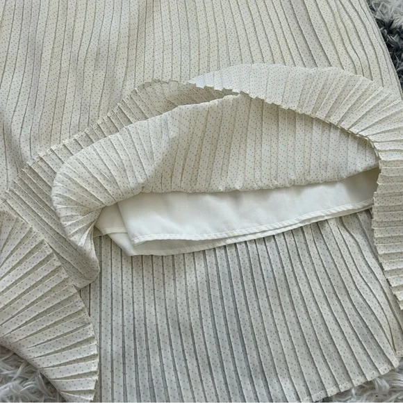 Uniqlo Chiffon Pleated Long Skirt - Picture 6 of 8